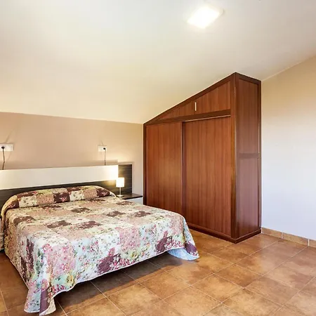 Apartment 2 Bedroom Stunning In Poio
